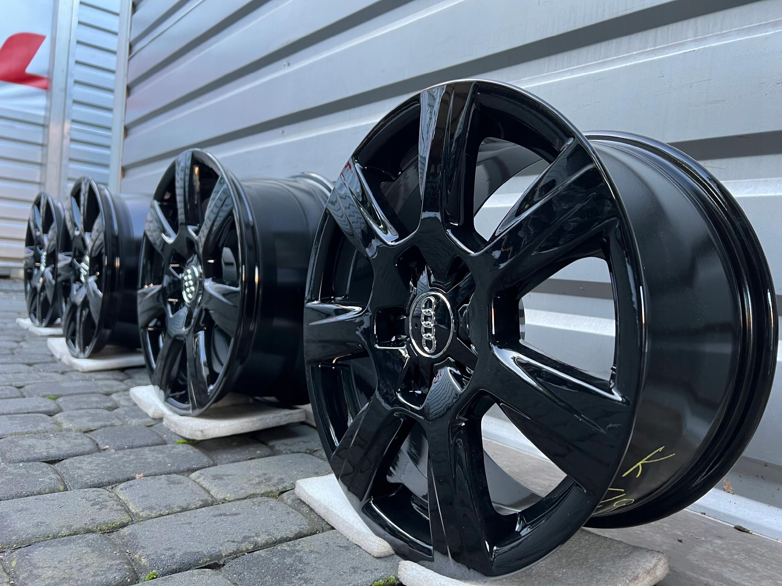 Oryginalne Felgi Audi 16 A3 A4 A6 A8 Q2 Q3 TT