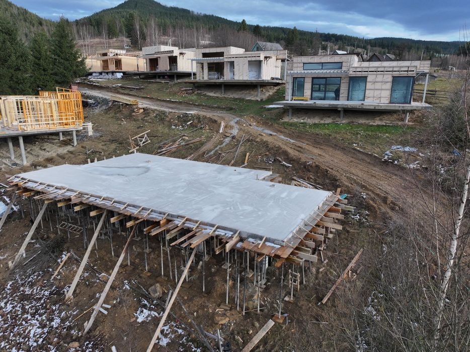 Продається котедж 156 м² у Карпатах.