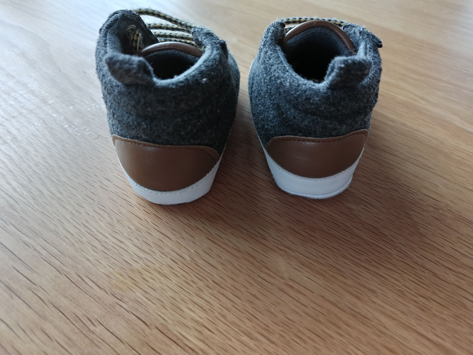 Buty niechodki 13cm