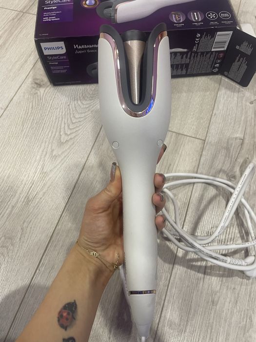 Lokówka Philips StyleCare BHB878
