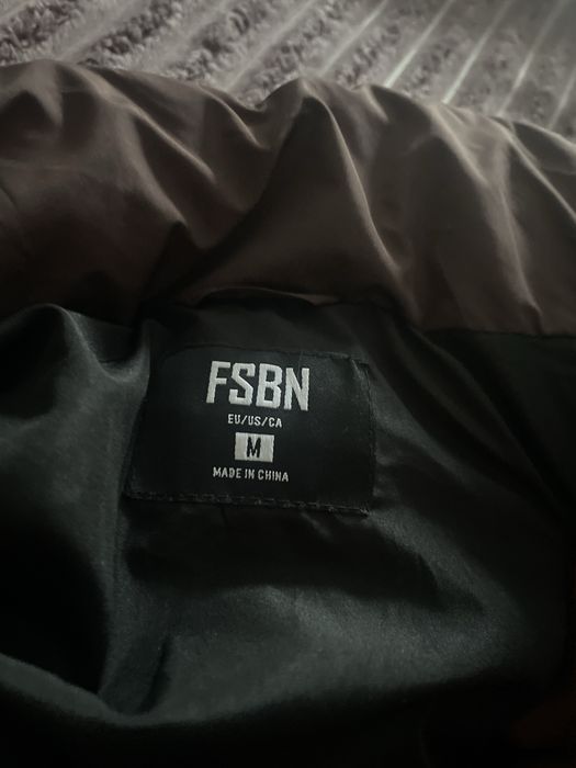 Продам не дорого зимовий пуховік