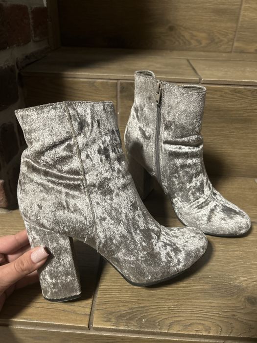 Осінні чобітки велюр сірий 38