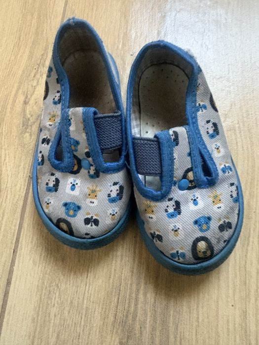 Buty chłopięce rozmiar 21
