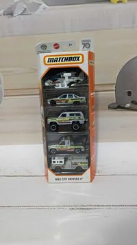 Matchbox Cars комплект реалістичних машинок колекційна упаковка