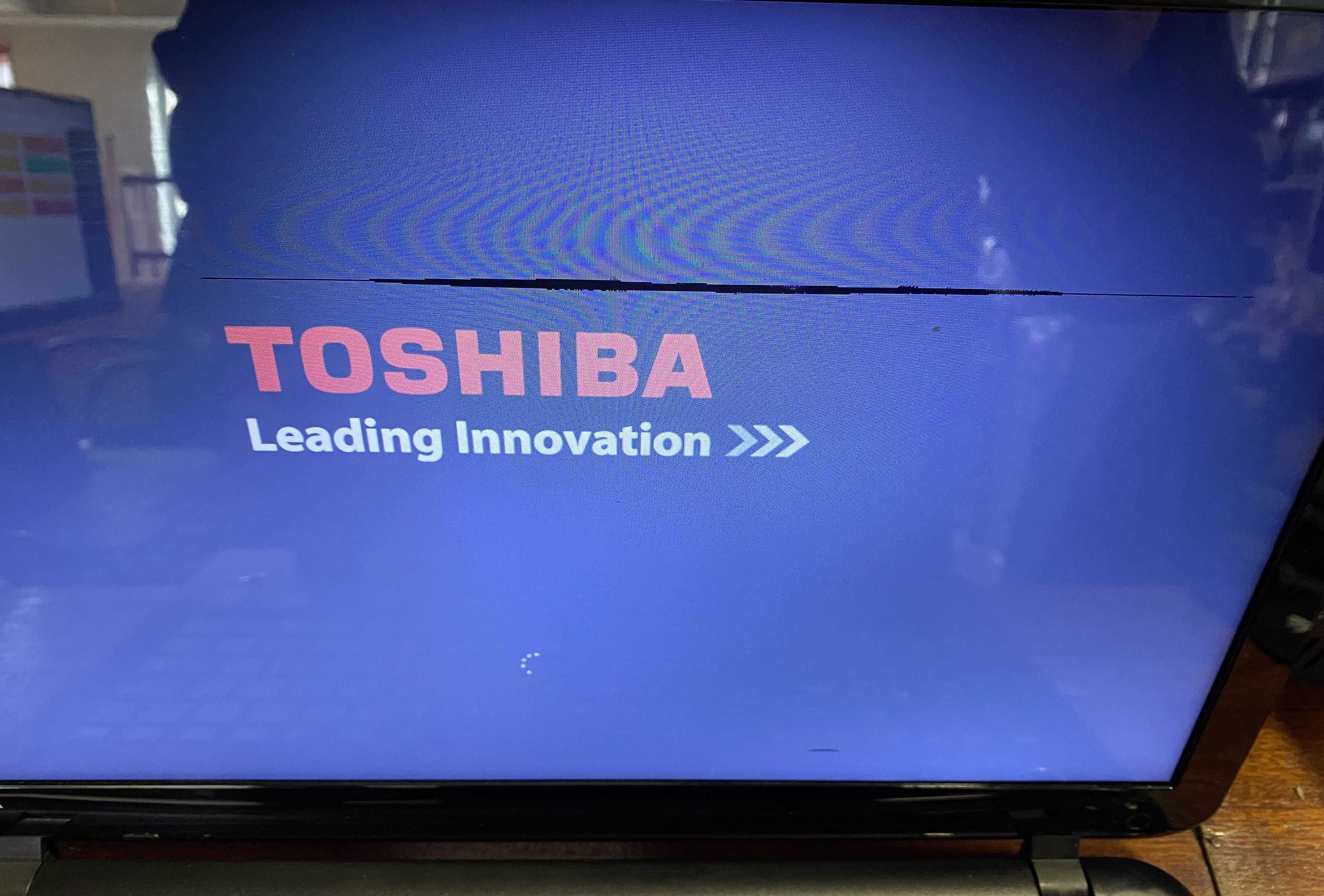 Ecrã original para Toshiba L50-B SERIES - 15.6 LED SLIM - Usado