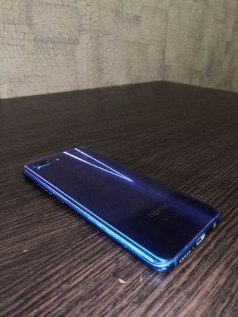 Huawei Honor 10. 128ГБ/4ГБ