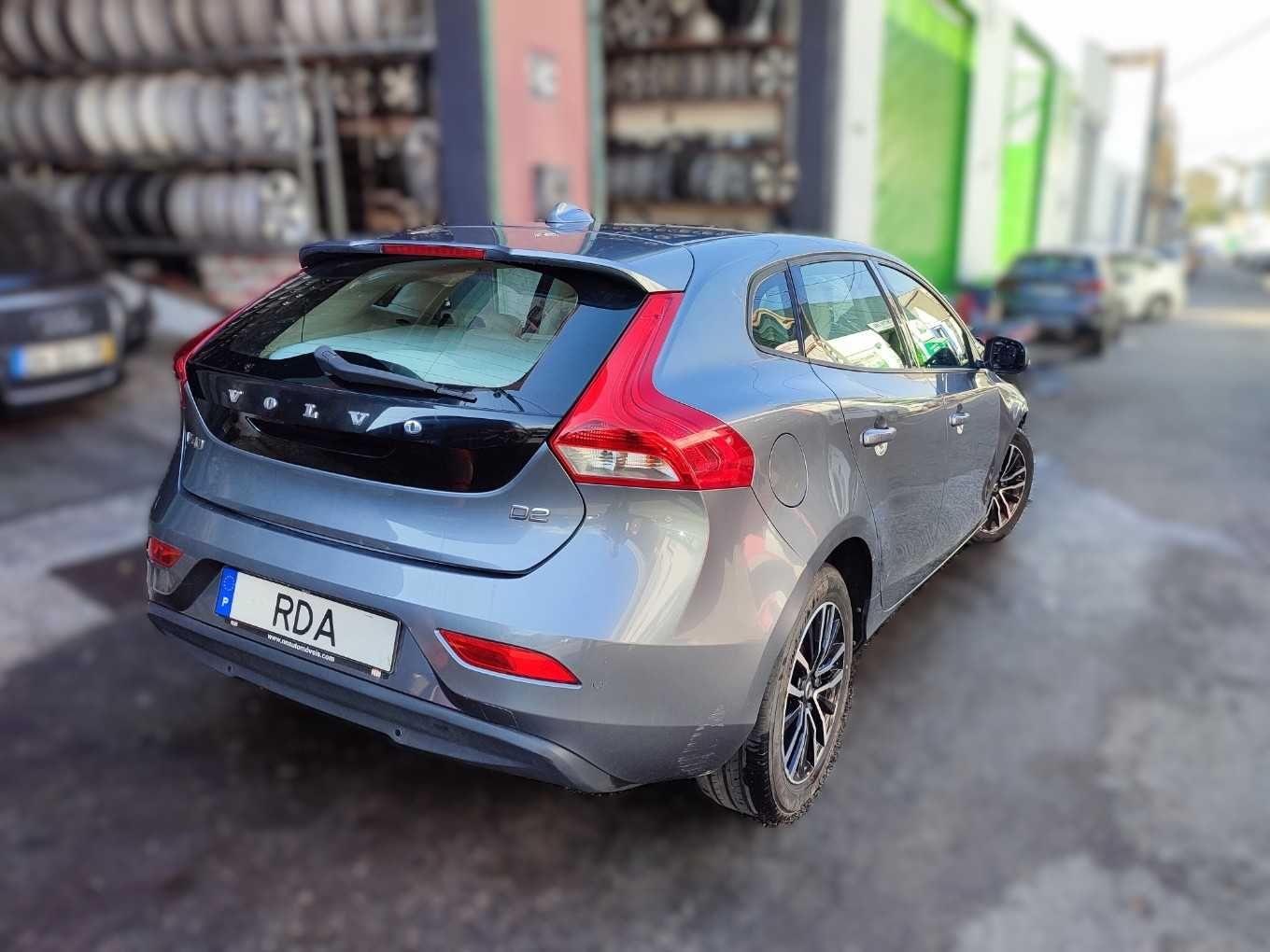 Volvo V40 D2 de 2017 REF Motor - D4204T8 REF Cx - M66 / M76
