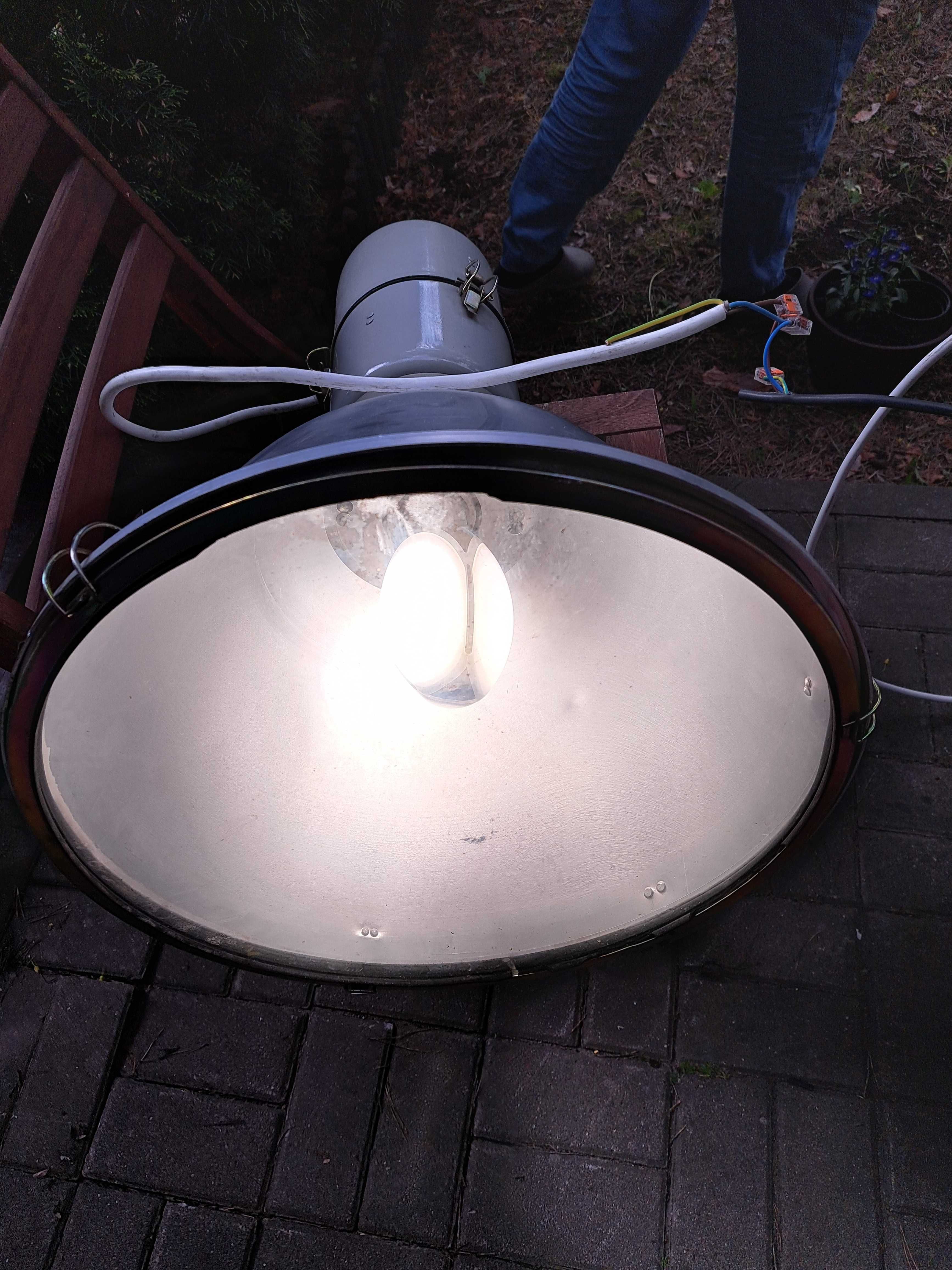 Lampa przemysłowa wisząca