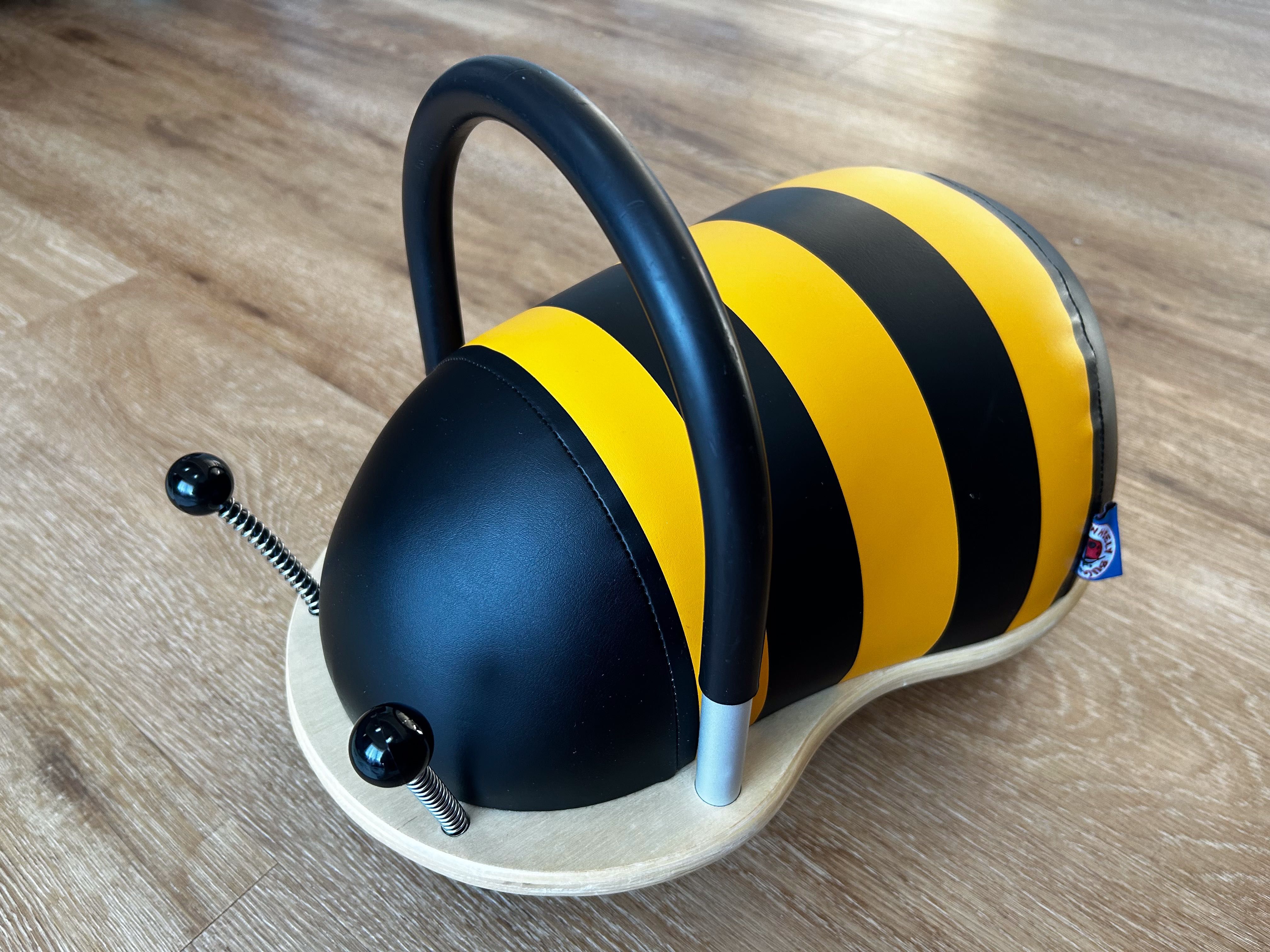 Sprzedam jeździk dla dzieci Wheely Bug - wersja Pszczółka duża