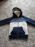 Bluza z kapturem r. 134 C&A termiczna+czapka do kompletu