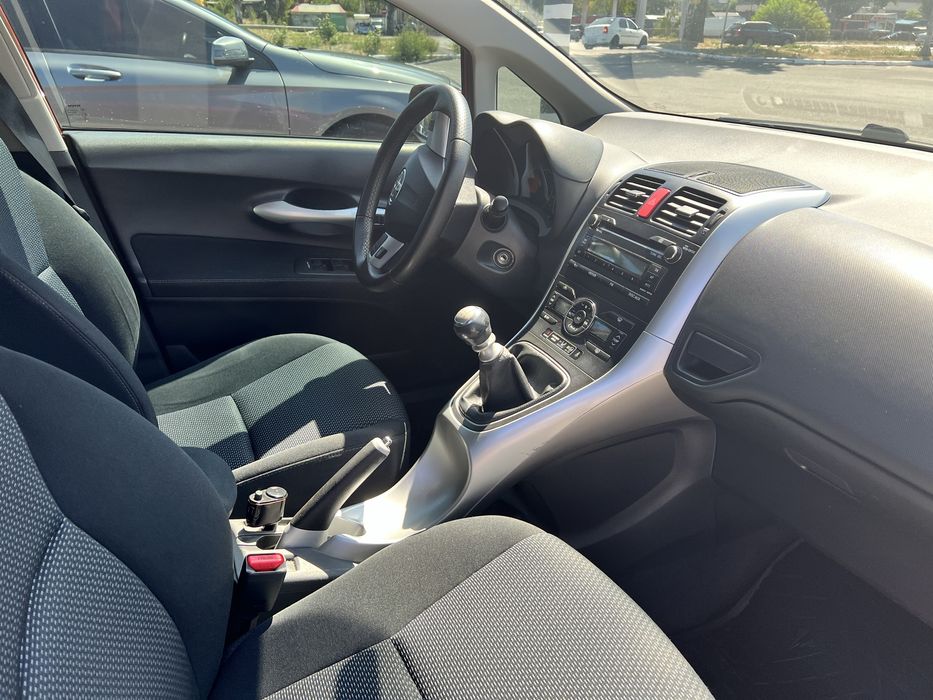 Продам Toyota Auris!
