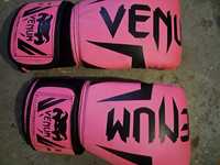 Боксерські рукавички Венум VENUM
боксерські рукавички Венум VENUMбоксе