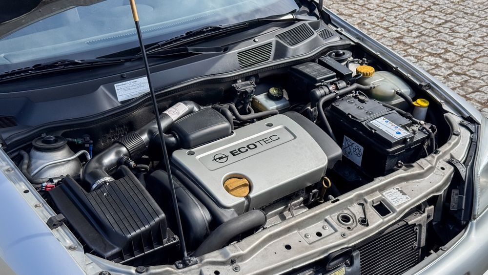 Opel Astra 1.4 16v Elegance Full-Extras (como novo)