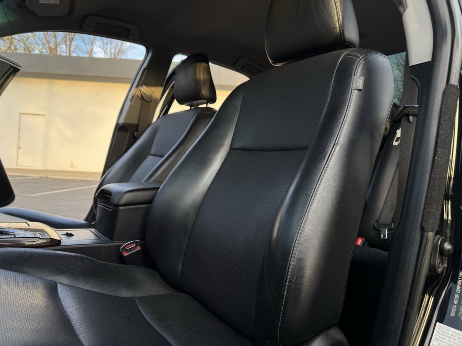 Toyota Camry XV55 офіційна (не фарбована)