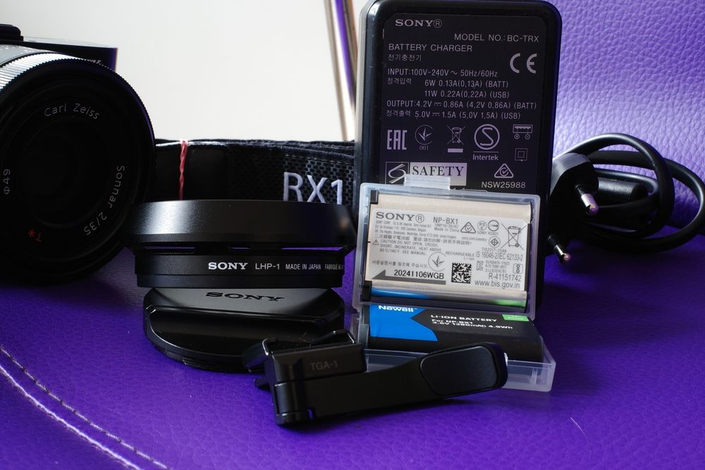 Sony RX1. 35 F2, pełna klatka. (FF).Mała wada.Zeiss Sonnar. DSC-RX1.