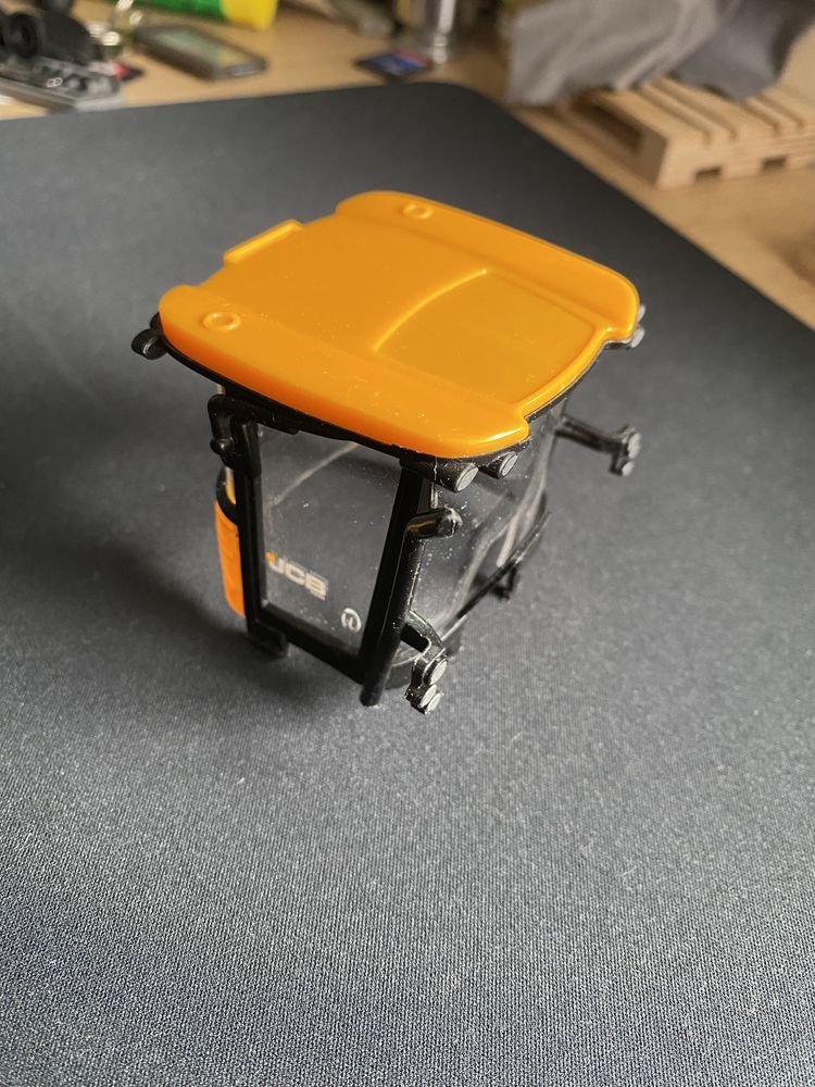 1:32 SIKU 3288 kabina + pudełko do JCB Fastrac 4000