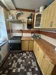 Продам 3-х кімнатну квартиру в центрі  м. Лозова