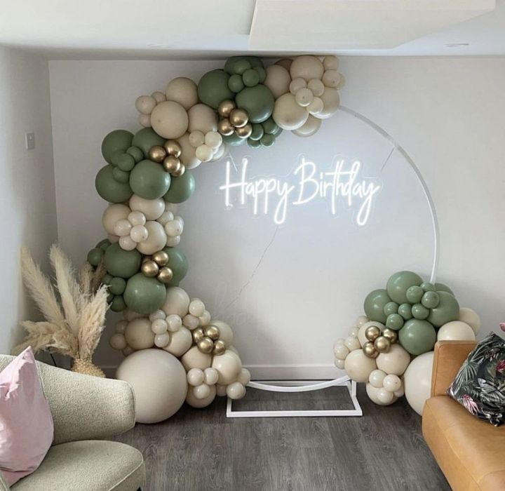 Оренда каркаса для фотозони,підставка під торт