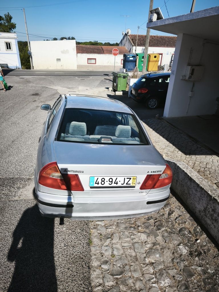 Carro Mitsubishi 98
