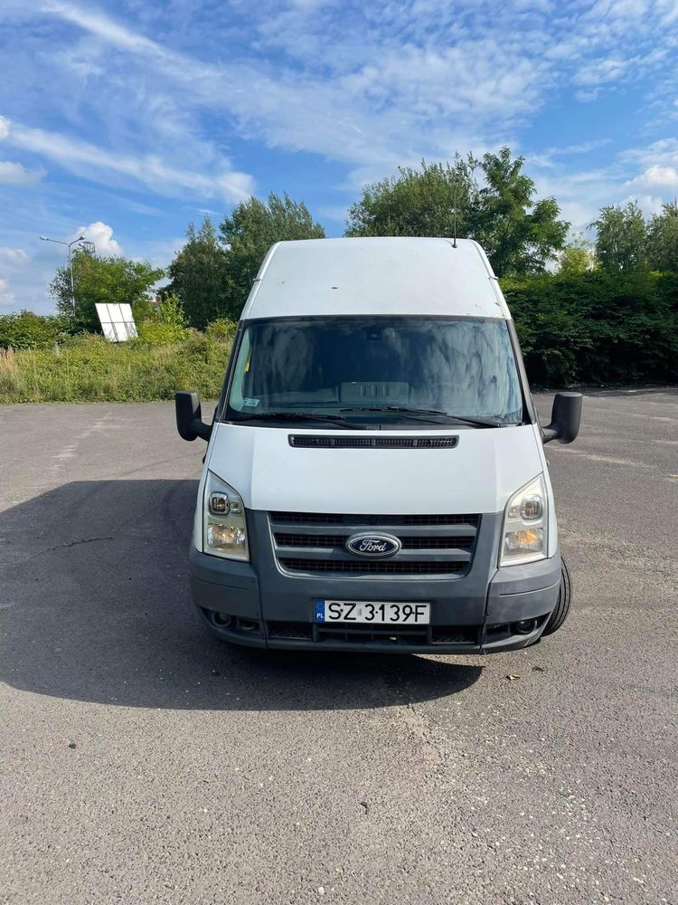 wynajem bus wypożyczalnia dostawczak ford transit tanio