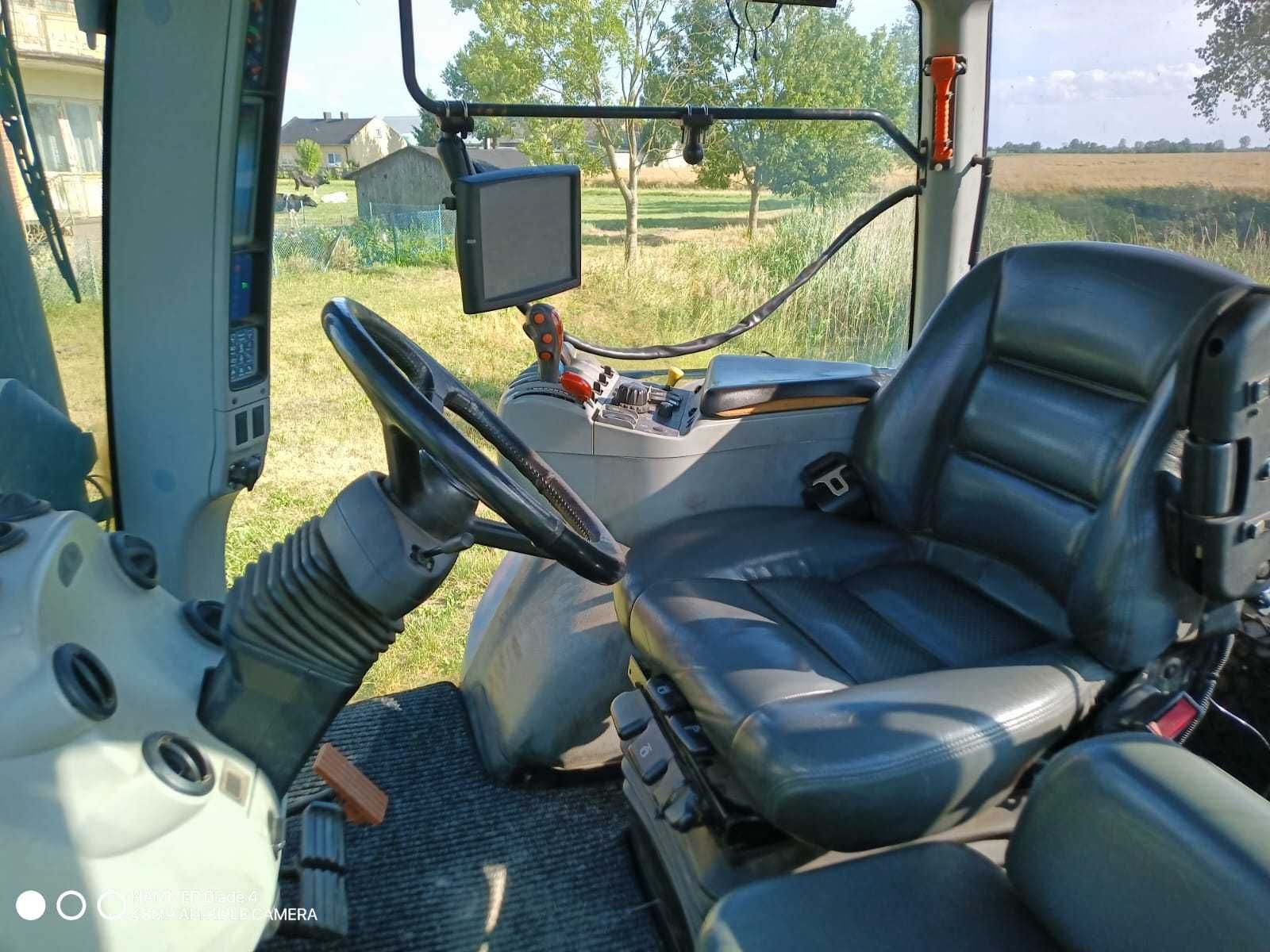 New Holland T 8050