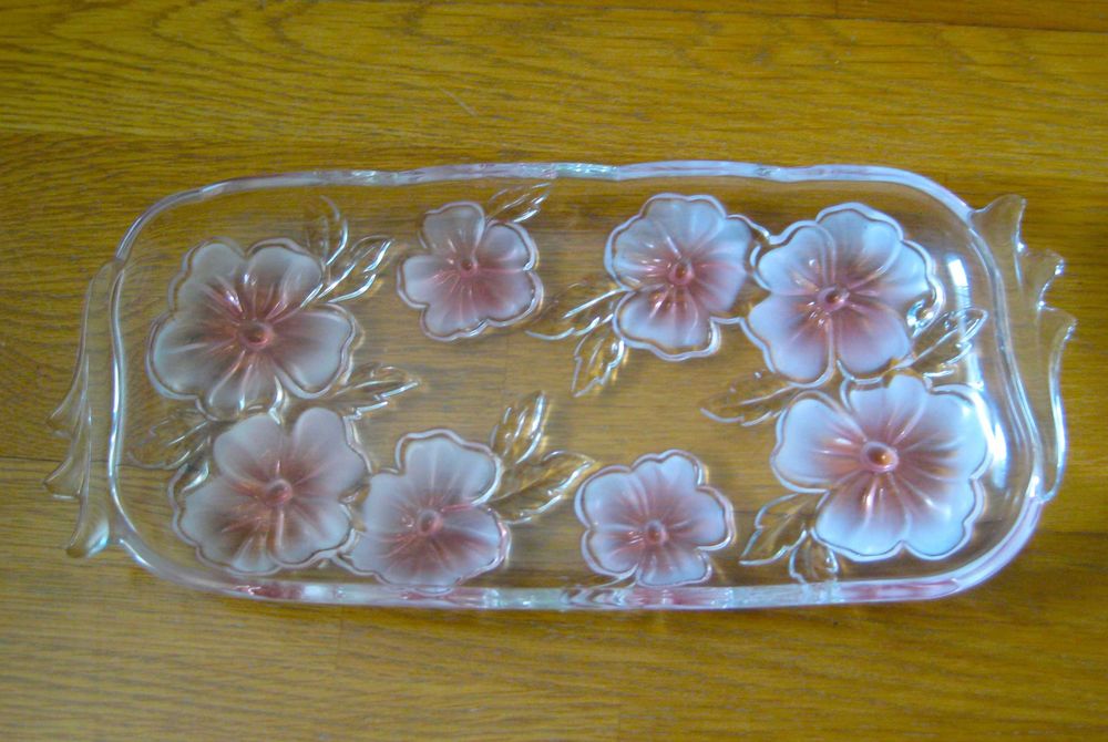 Cesta Original Walther Glass da Alemanha: Flores Rosa em Relevo