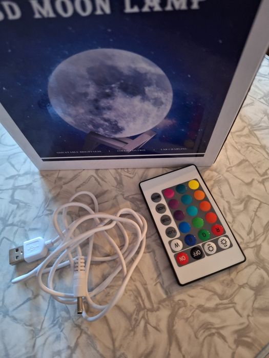 3D лампа -ночнічок "Місяць"
