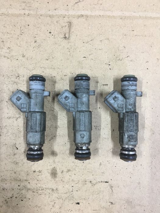 Форсунка вприск інжектор Toyota Avensis T22 1.6 1.8 БЕНЗИН.