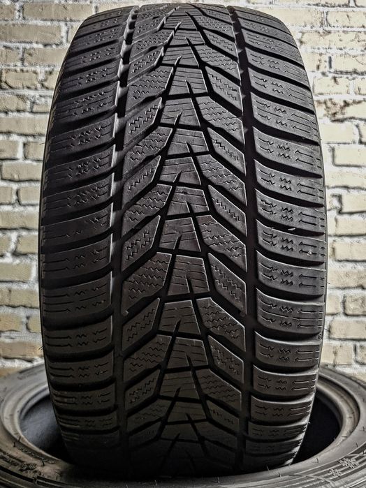 Зимова пара 235/45r18 Hankook | 7mm | 2021 | Korea | Преміум шини