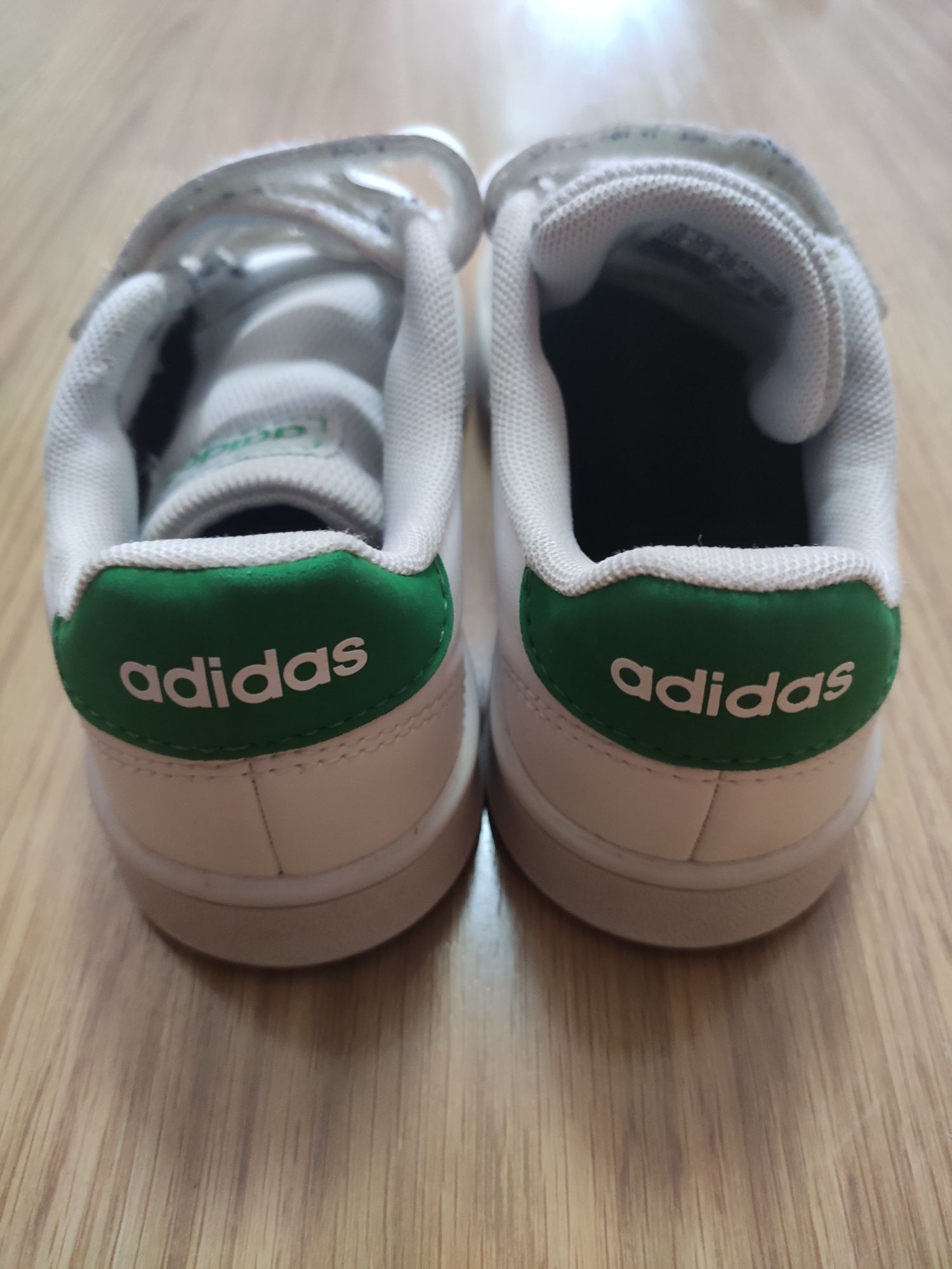 Calçado criança tenis adidas 30