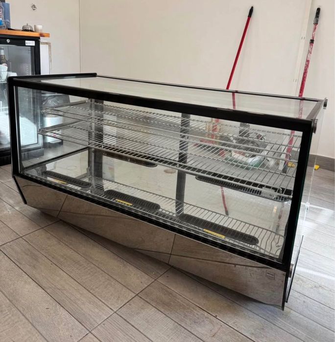 Metro Professional Vitrina refrigerada 200L