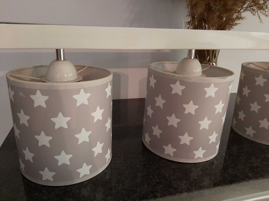 Lampa szara w białe gwiazdki