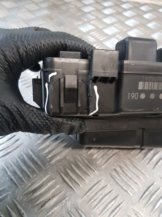 Skrzynka Bezpieczników Honda Stream 1.7B 05R-