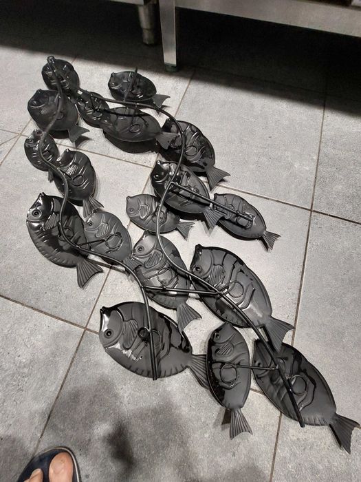 Ozdoba na ścianę z metalu ryby.  Sushi bar. Loft. Restauracja