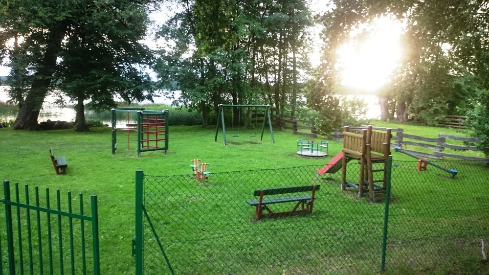 Domek letniskowy nad jeziorem k. Rynu Mazury Giżycko Mikołajki noclegi