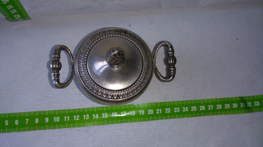 Cukiernica srebrna , sygnowana w cenie 850 zł