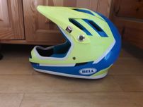 Kask młodzieżowy  Full face bell