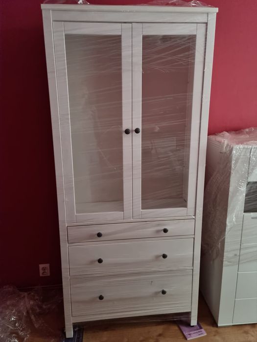 Sprzedam witrynę Ikea Hemnes.