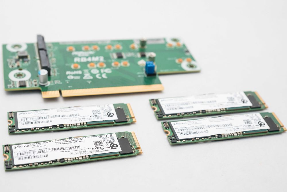 4x Micron 7300 Pro 960GB NVME SSD + Asrock Rack RB4M2 PCIe Adapter