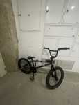 Bicicleta bmx como nova