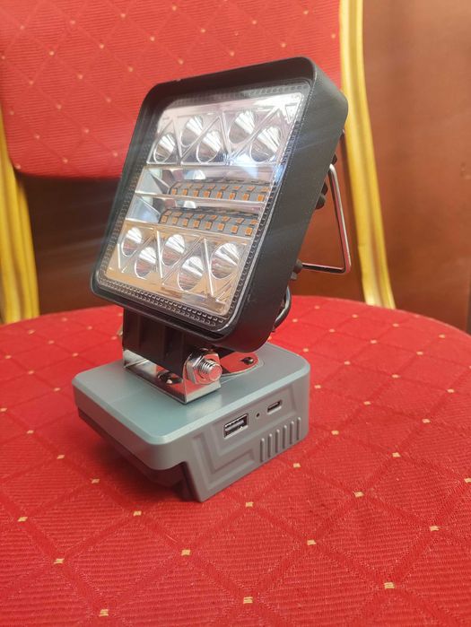 Reflektor Roboczy akumulatorowy Lampa Lampka LED od Makita Latarka