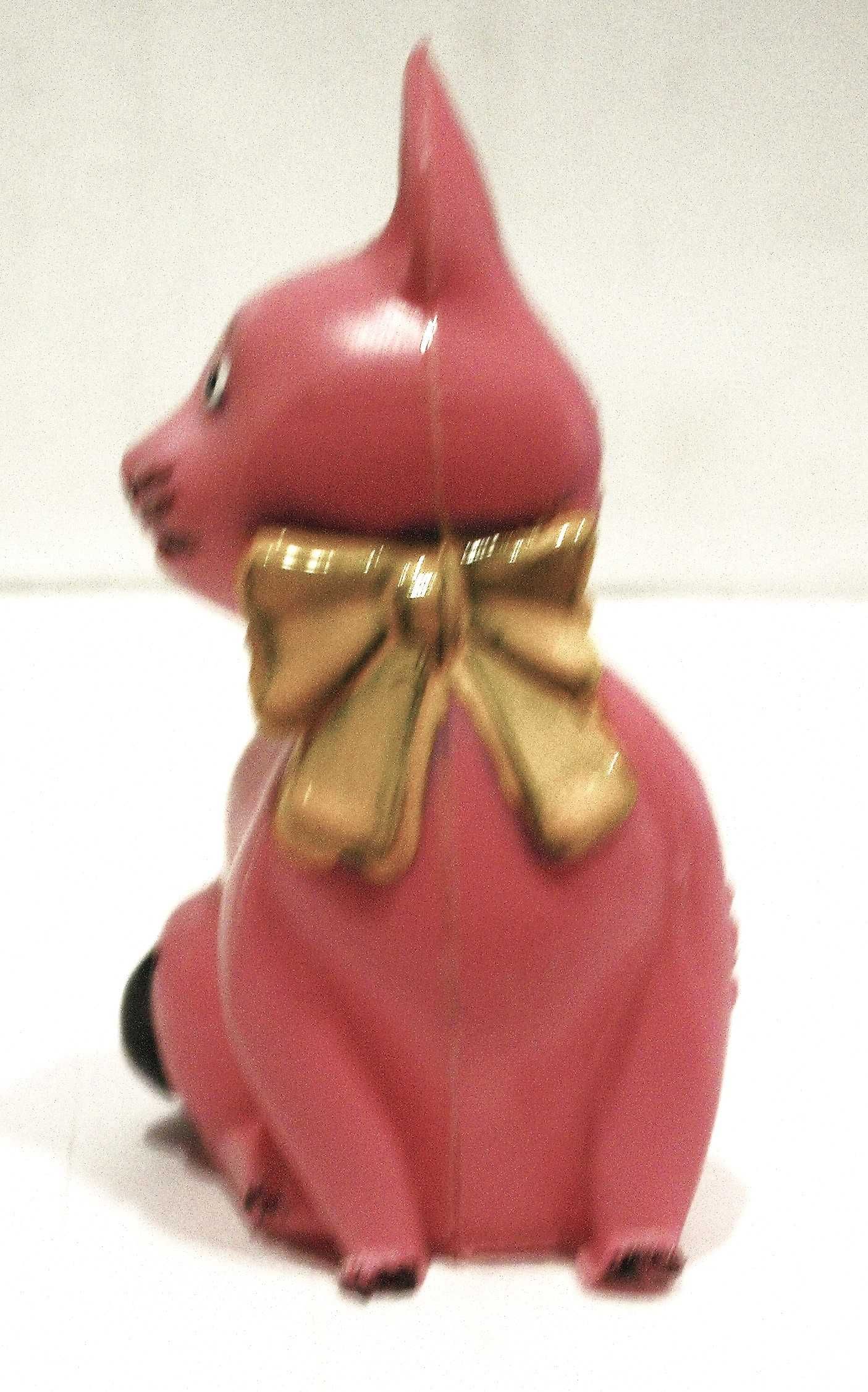 PEPE - Gatinho sentado
