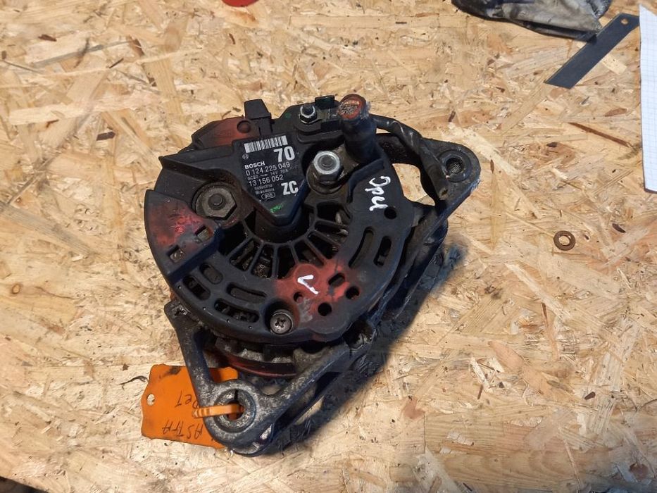 Opel meriva Astra III alternator 13156052 1,4