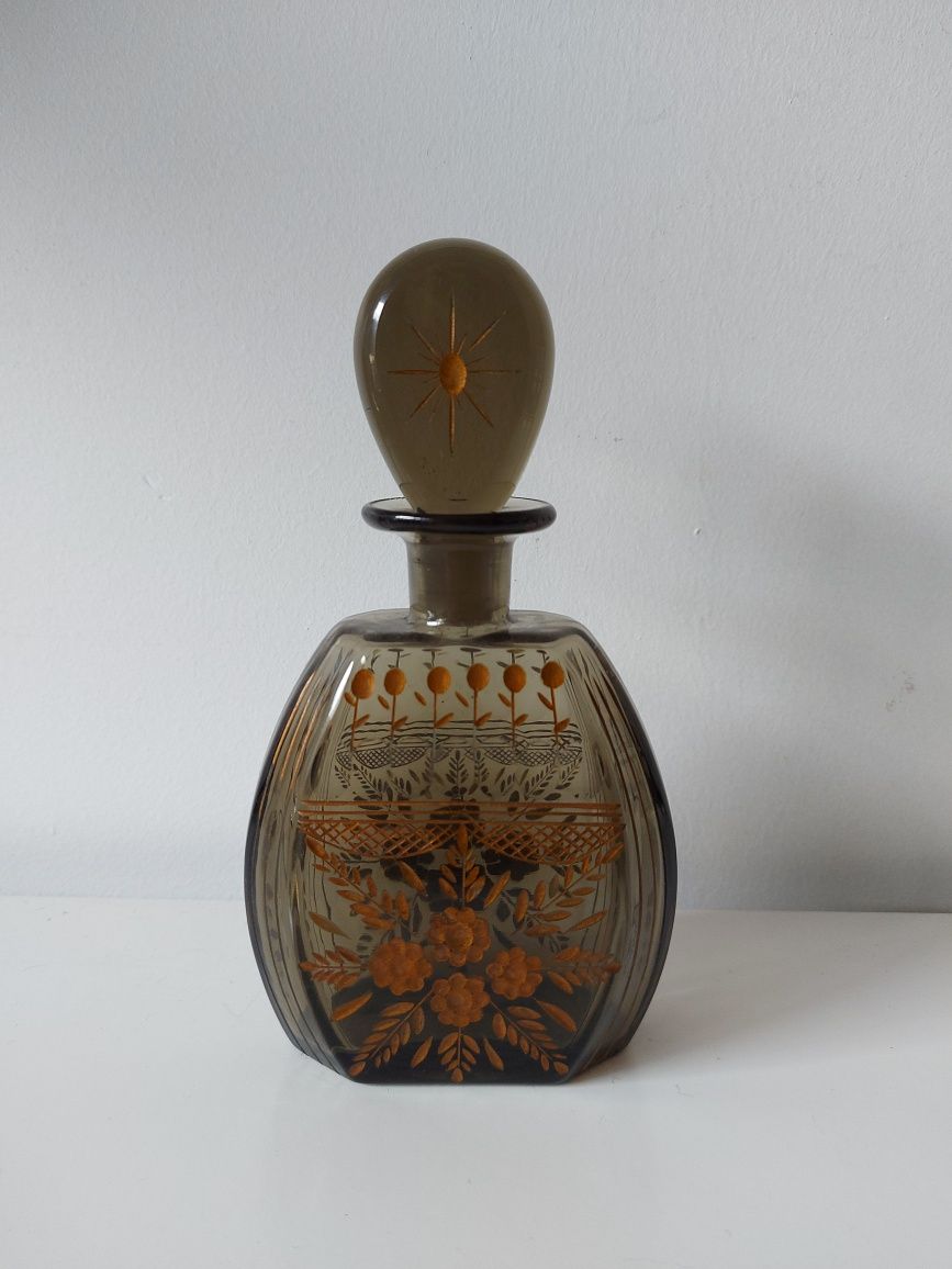 Antigo frasco de perfume francês em vidro lapidado fo Séc. XIX