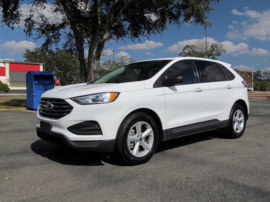 Ford Edge SE      2021