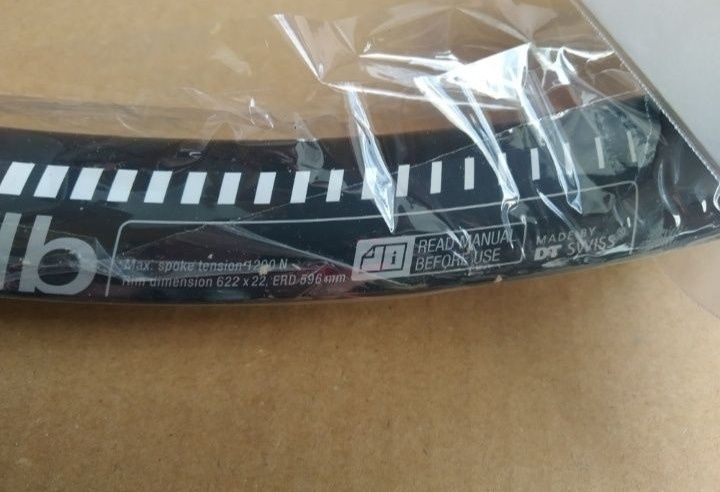 Пара ободів DT SWISS r500 sv av 32