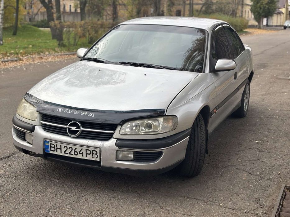 Продам опель омега б срочно