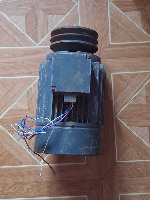 Електродвигун однофазний