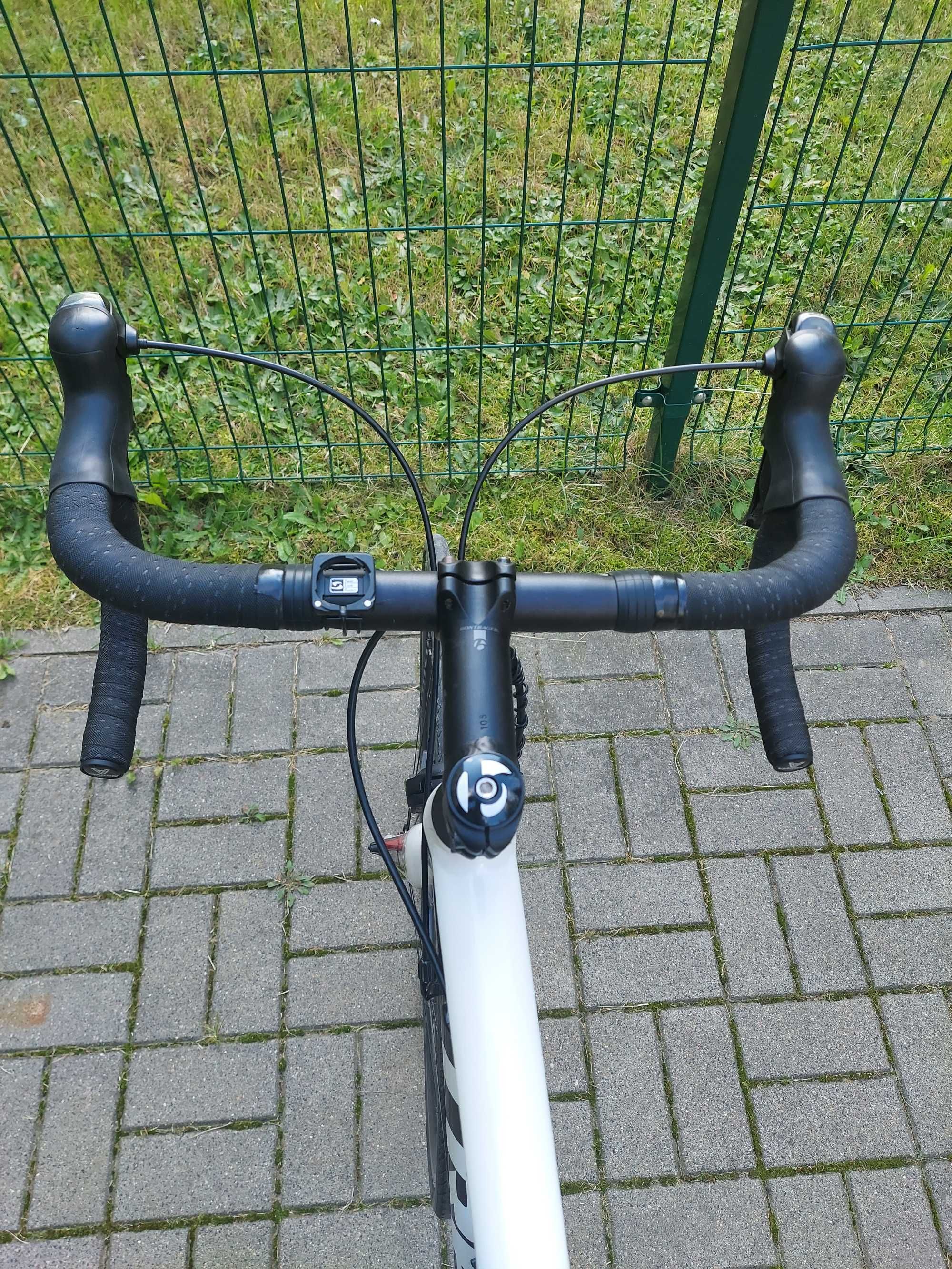 Rower szosowy Trek alpha 1.2 56