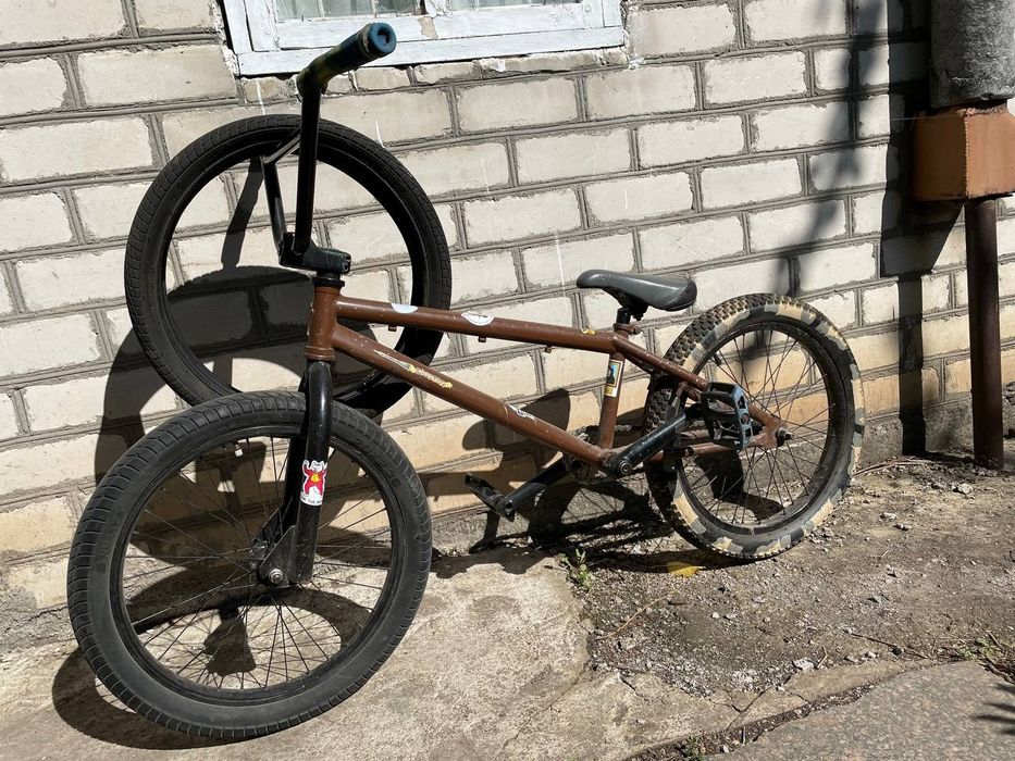 BMX велосипед на раме specialized